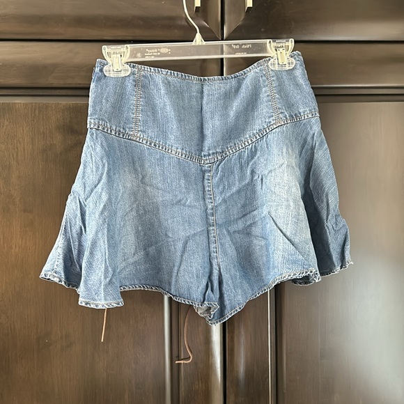 Guess Los Angeles 1981 flirty lace up short - Picture 5 of 9